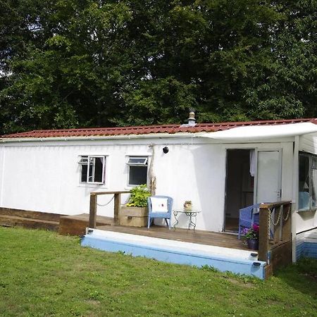 Rockets'S Retreat Villa Bursledon Exterior photo