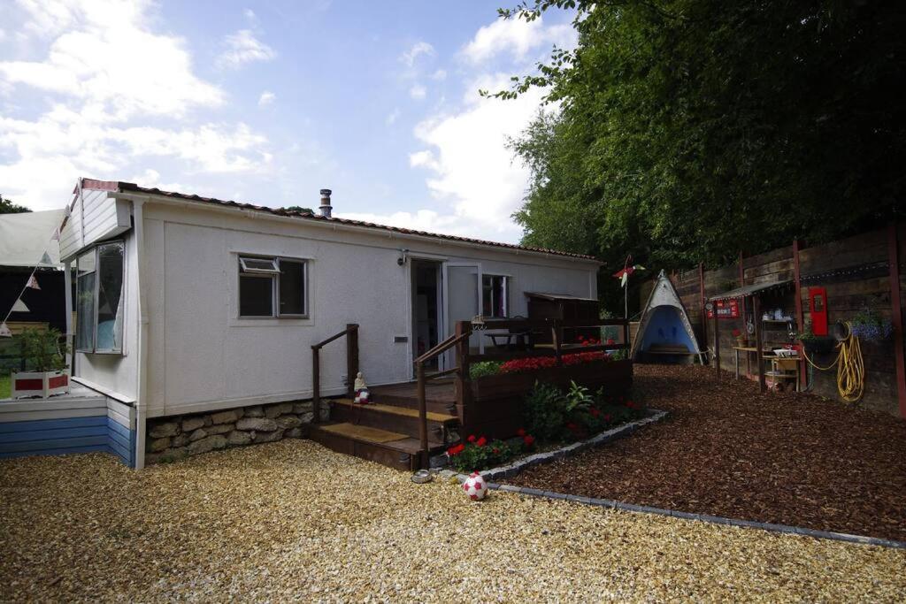 Rockets'S Retreat Villa Bursledon Exterior photo